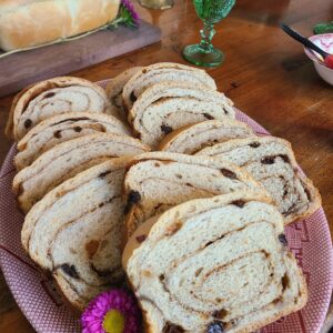 Cinnamon Raisin Swirl Bread